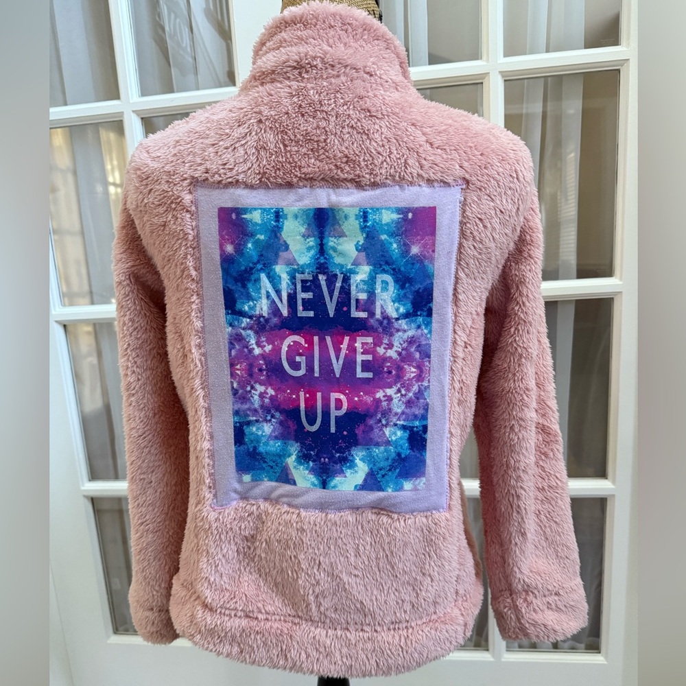 Pink Fleece sweater with Inspirational Tee Graphic